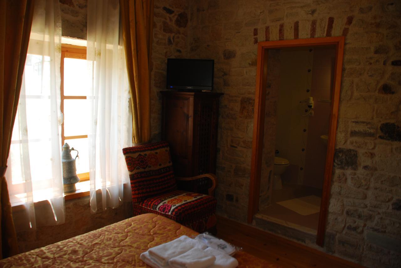 Foca Antik Otel Exterior foto