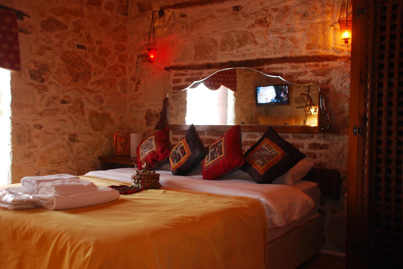Foca Antik Otel Exterior foto
